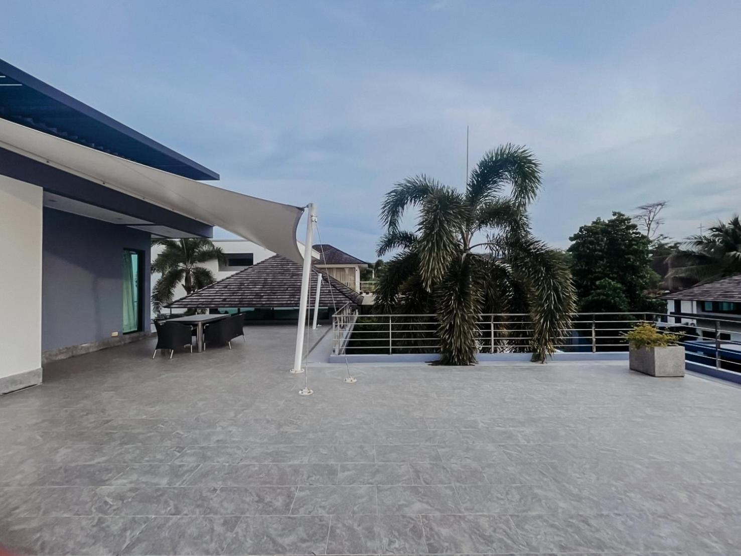 Tropical Haven 4 Bedroom Pool